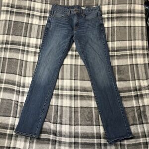 Cremieux Jeans Mens Size 34x34 Relaxed Fit Medium Wash Blue Denim Straight Leg